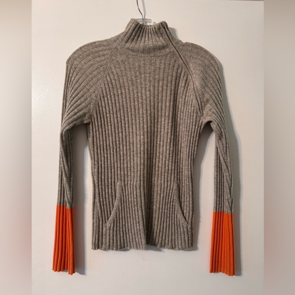 M-A-G by Magaschoni  100% Cashmere Sweater size S - Picture 9 of 9